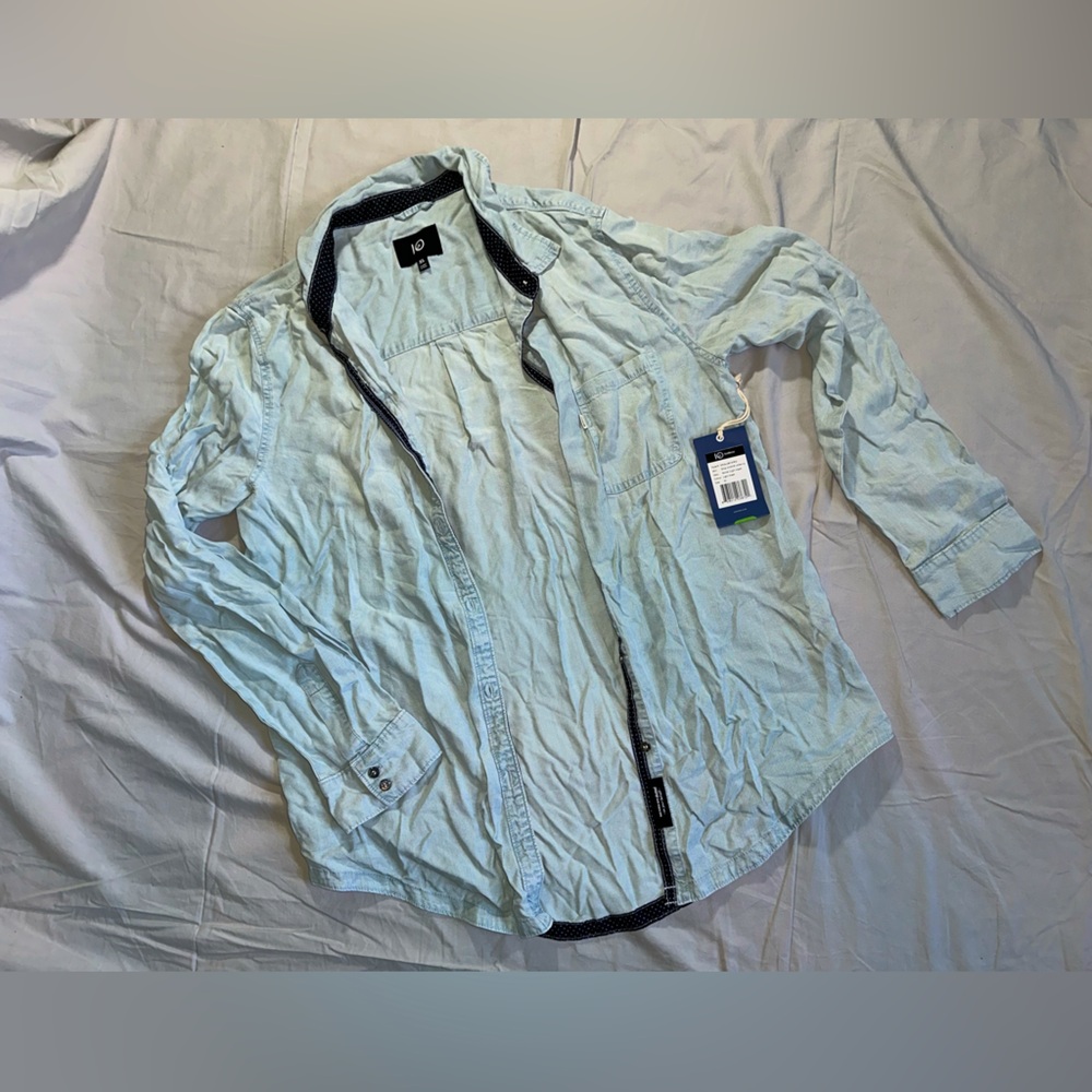 Tentree Women’s TENCEL NWT button-down chambray shirt. Size L/XL